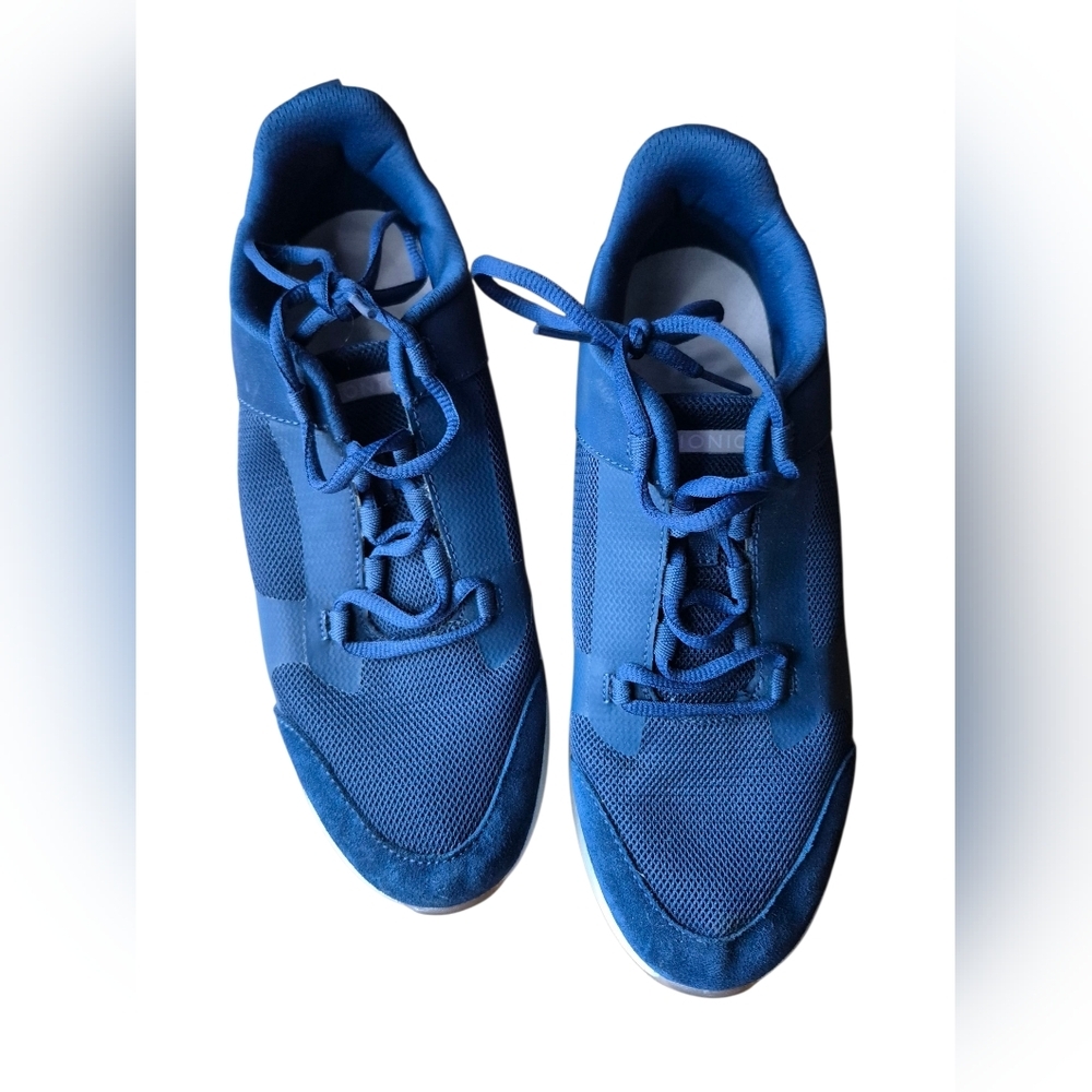 10 Vionic Blue Sneakers Lightweight Athletic Design